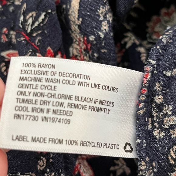 Knox Rose Blouse - Picture 3 of 9